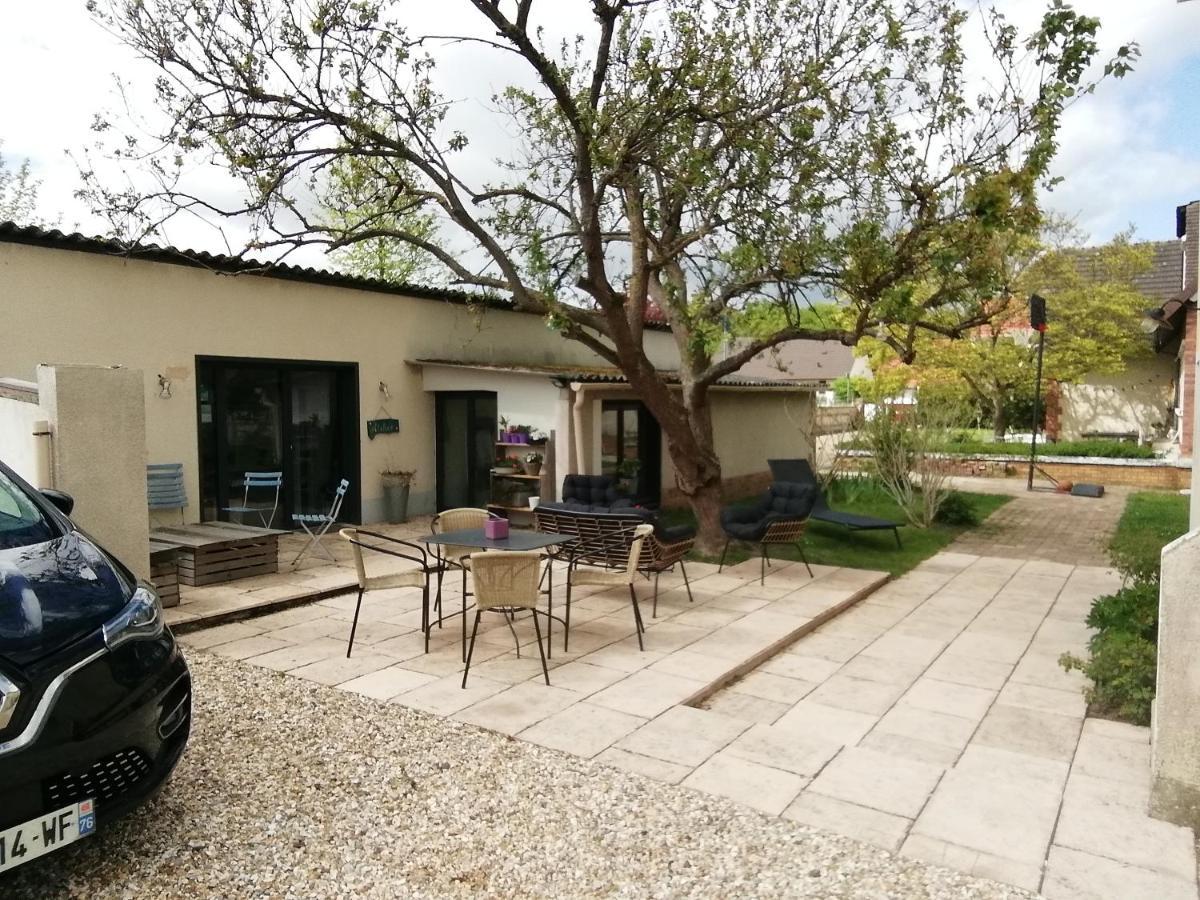 Le Clos Des Feugrais Saint-Aubin-les-Elbeuf Exterior photo